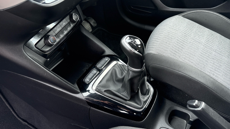 Vauxhall Corsa 1.2 SE 5dr Petrol Hatchback